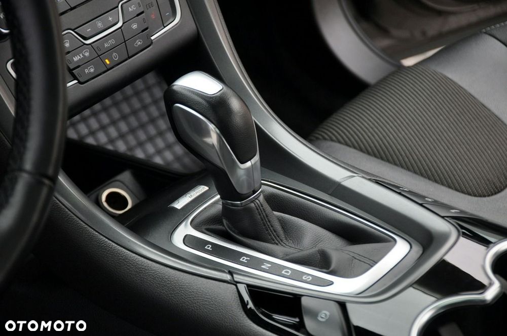 Ford Mondeo - 35