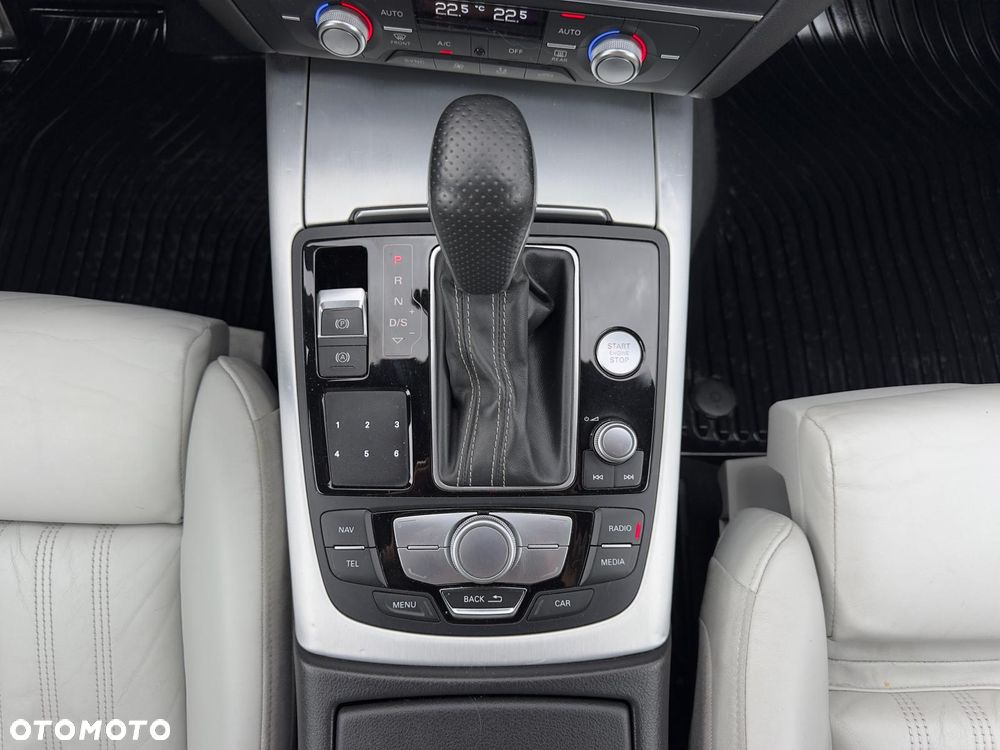Audi A6 Avant 3.0 TDI quattro S tronic - 25