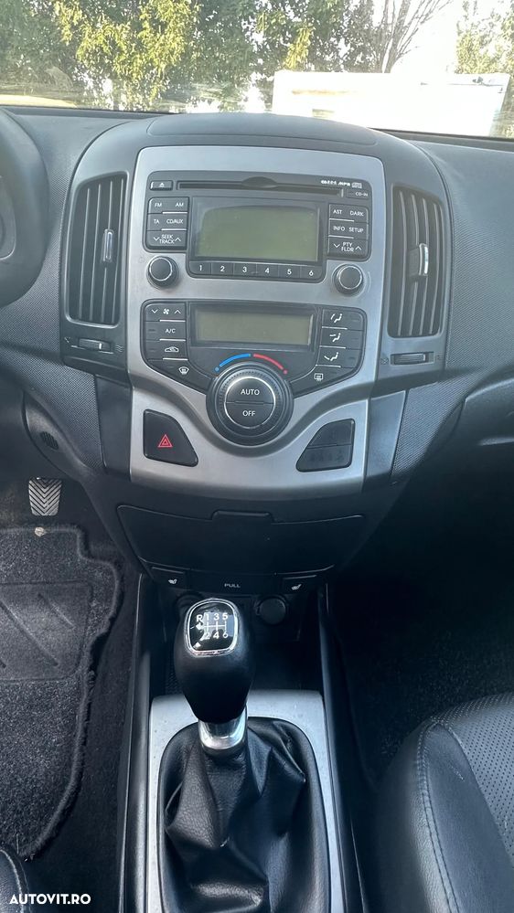 Hyundai i30 1.6 CRDI blue Classic - 8