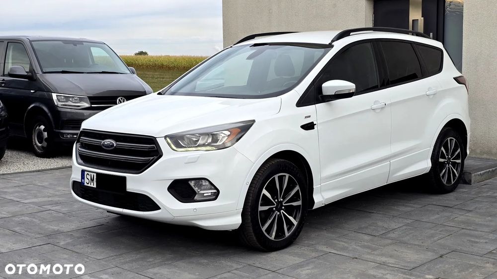 Ford Kuga 1.5 EcoBoost 2x4 ST-Line - 10