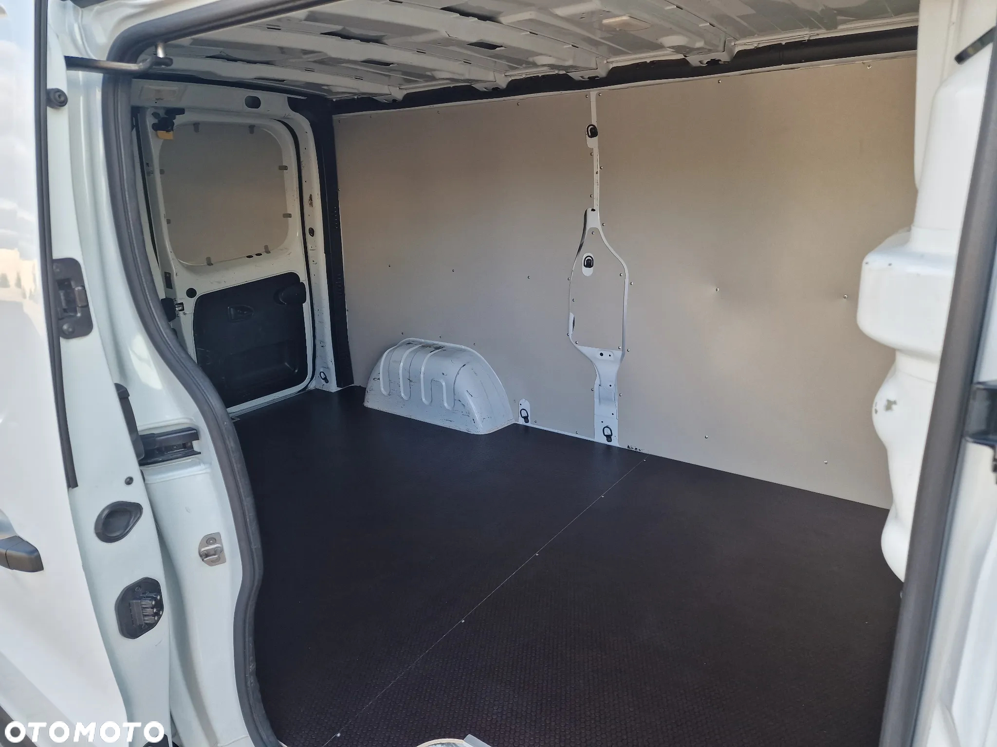Renault Trafic - 10