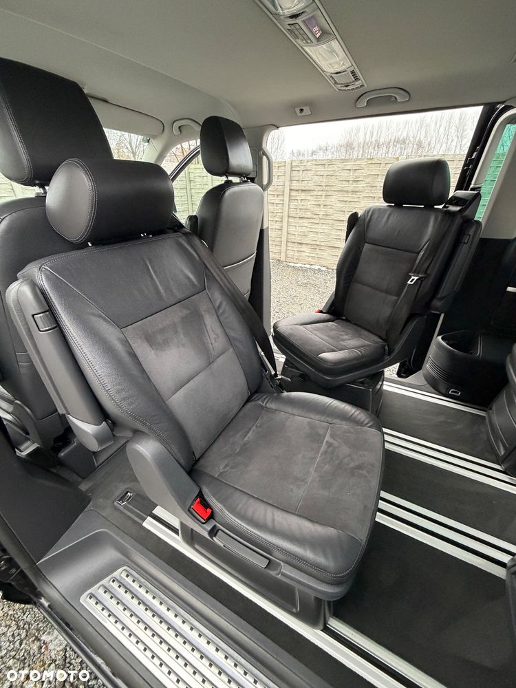 Volkswagen Multivan - 13