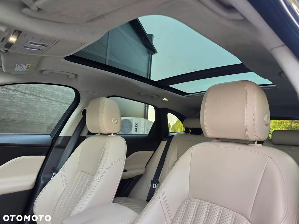 Jaguar F-Pace 2.0 i4P AWD Portfolio - 21