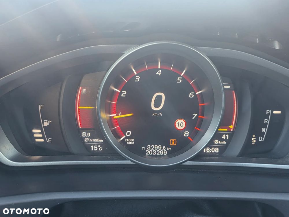 Volvo V40 - 20