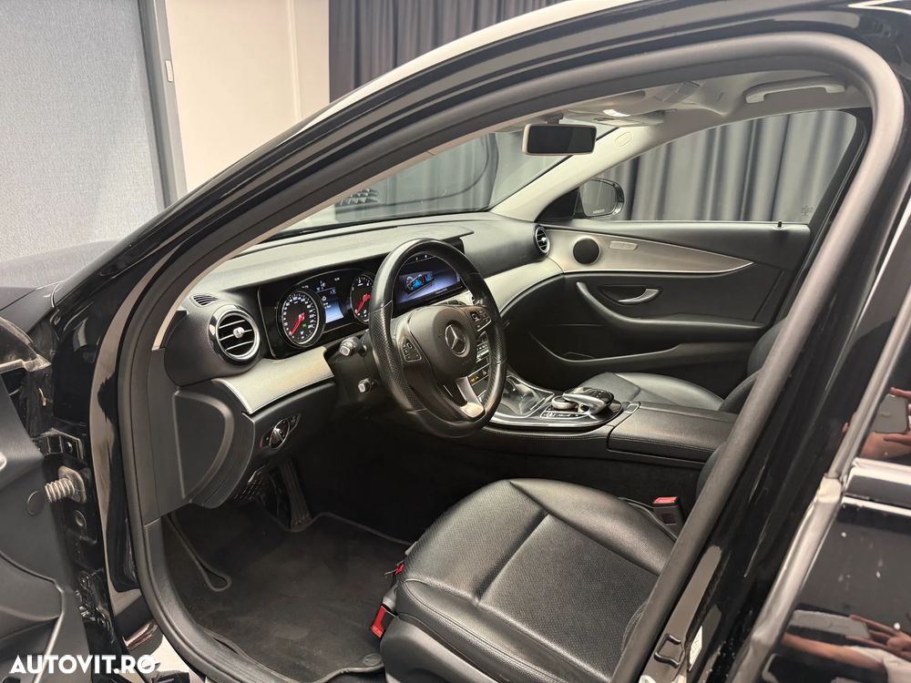 Mercedes-Benz E - 8