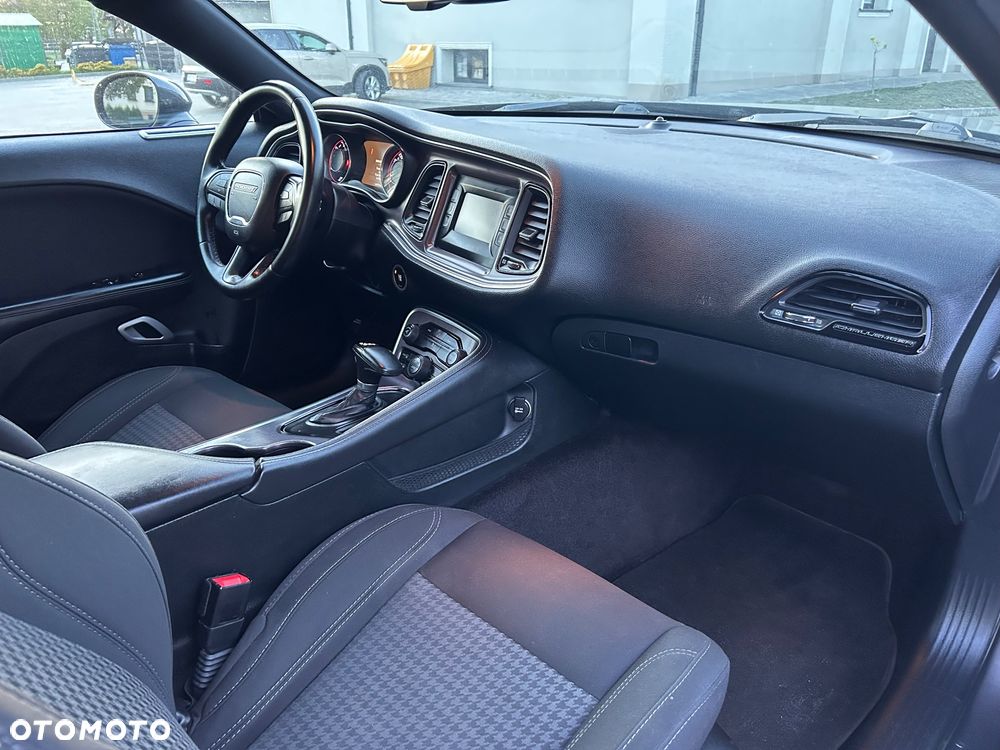 Dodge Challenger Automatik SXT Plus - 8