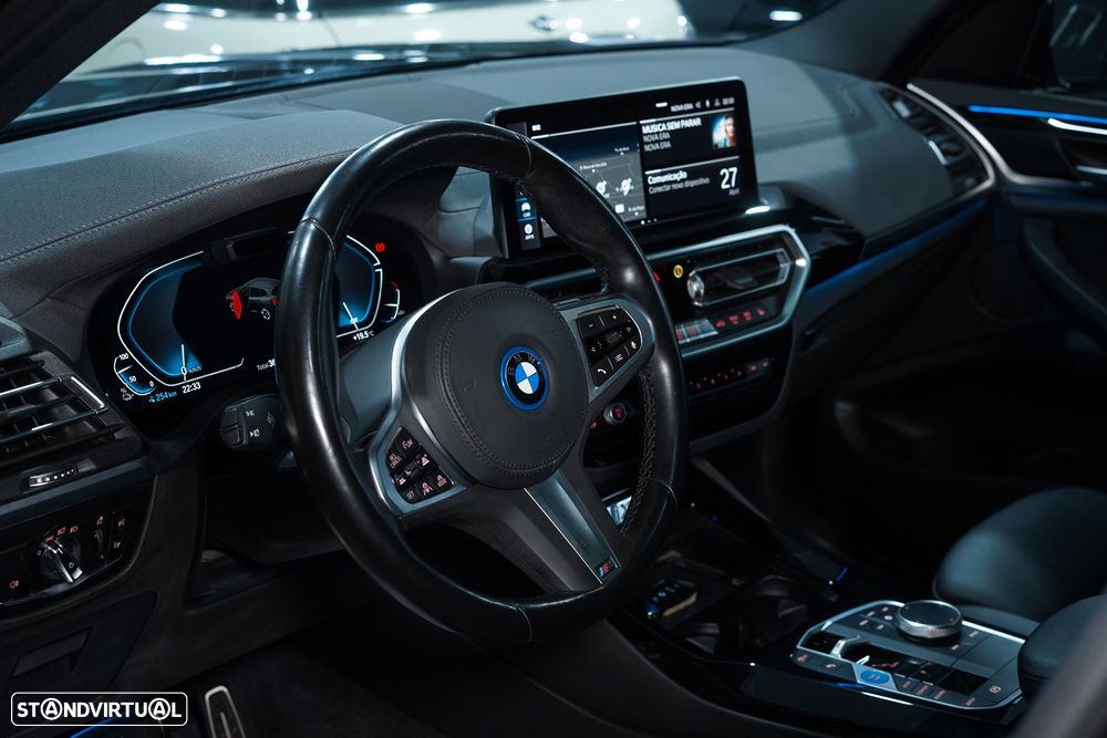 BMW iX3 M Sport Impressive - 15