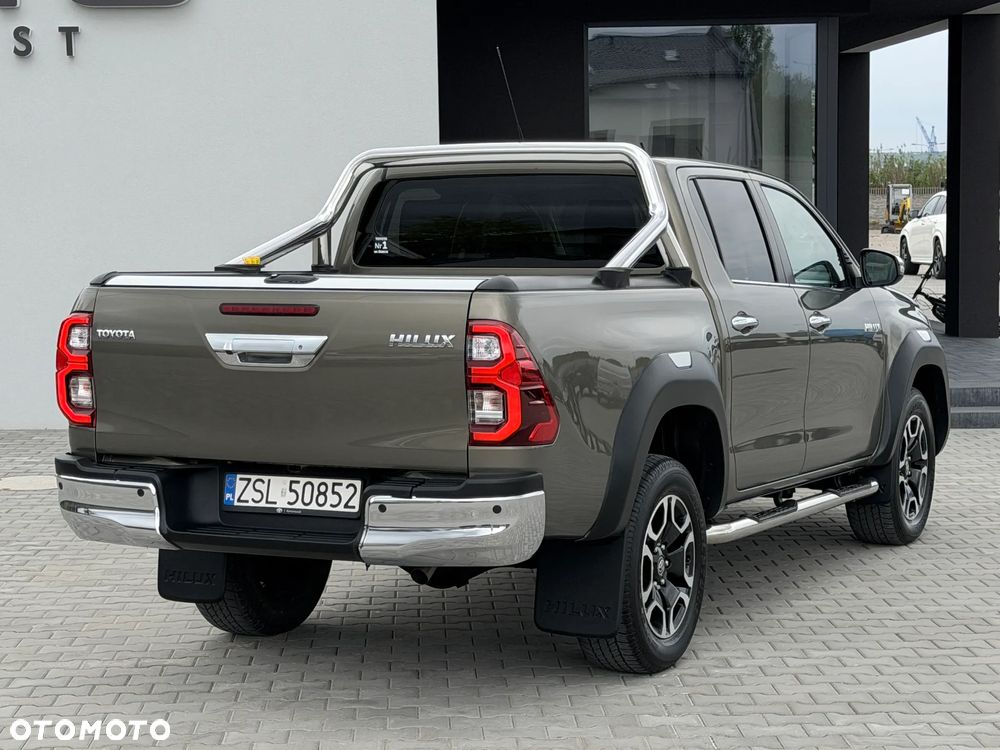 Toyota Hilux 2.8 D-4D Double Cab Invincible 4x4 - 4