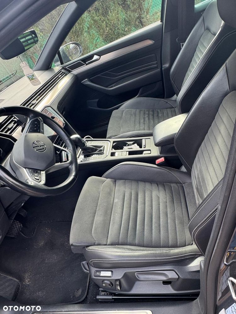 Volkswagen Passat - 17