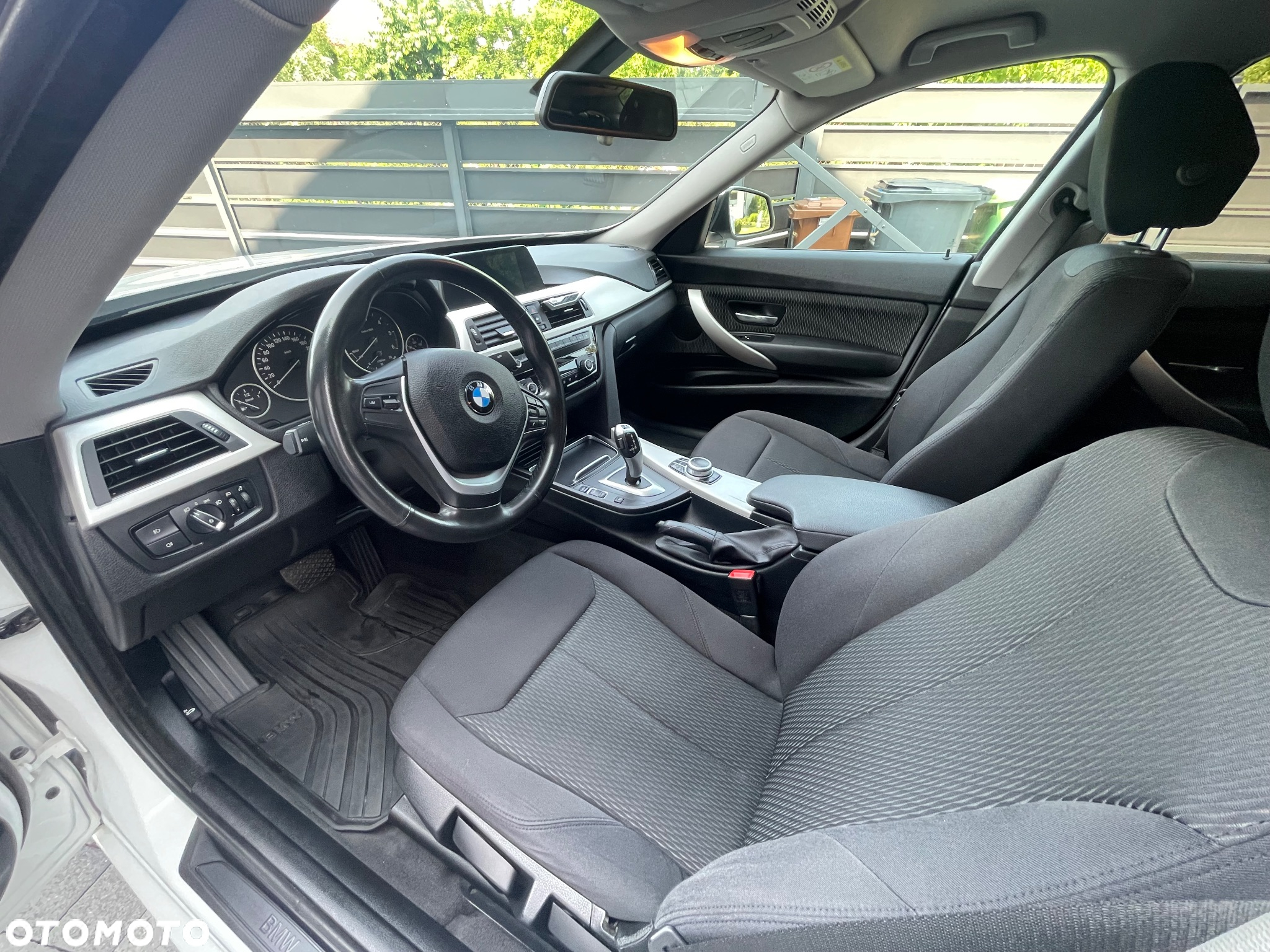 BMW 3GT 318d Business Edition - 11