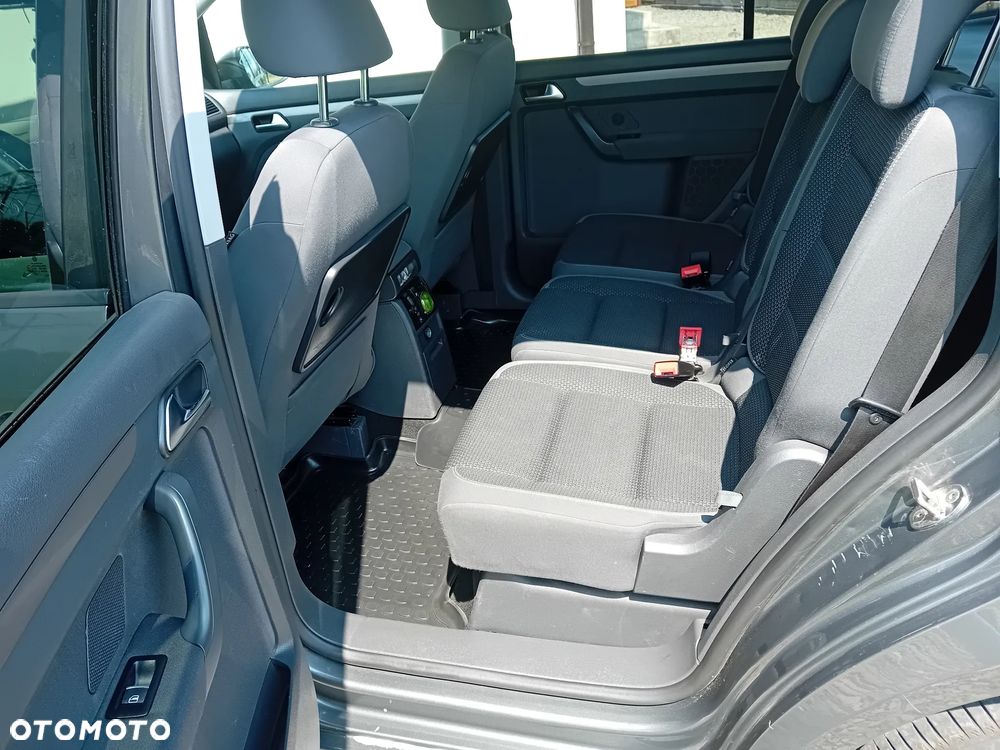Volkswagen Touran 2.0 TDI DPF BlueMotion Technology Comfortline - 7