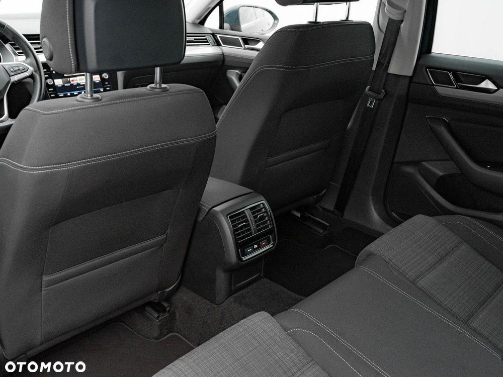 Volkswagen Passat Variant 1.5 TSI EVO Business DSG - 23