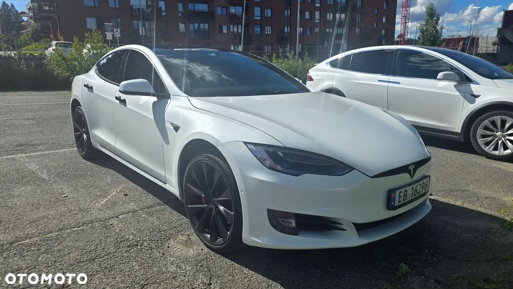 Tesla Model S Performance - 1