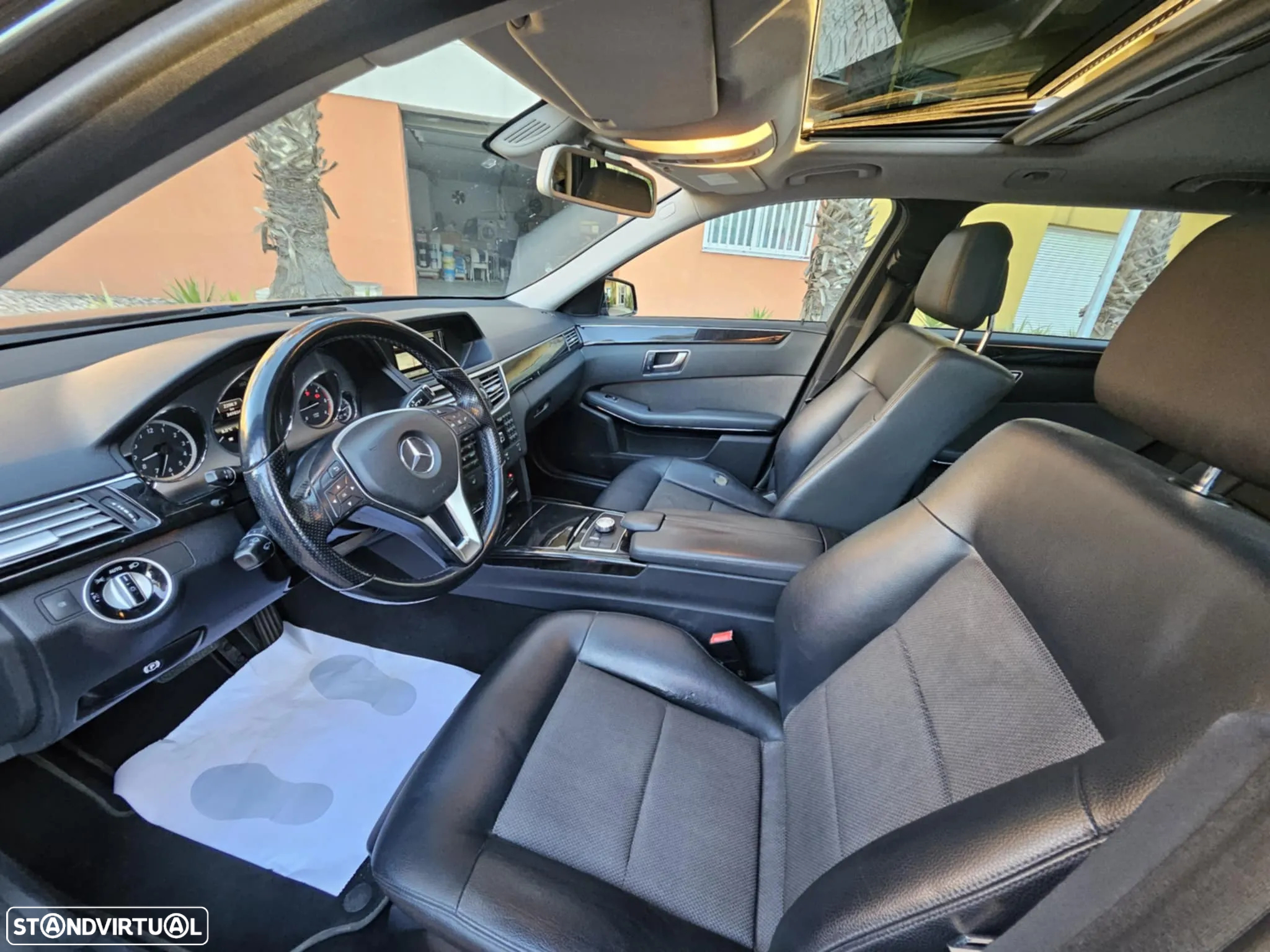 Mercedes-Benz E 220 BlueTEC Avantgarde Auto. - 4