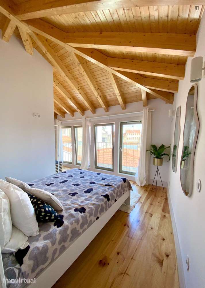 Apartamento com 1 quartos - localizado em Santo Ildefonso Porto - Grande imagem: 2/14