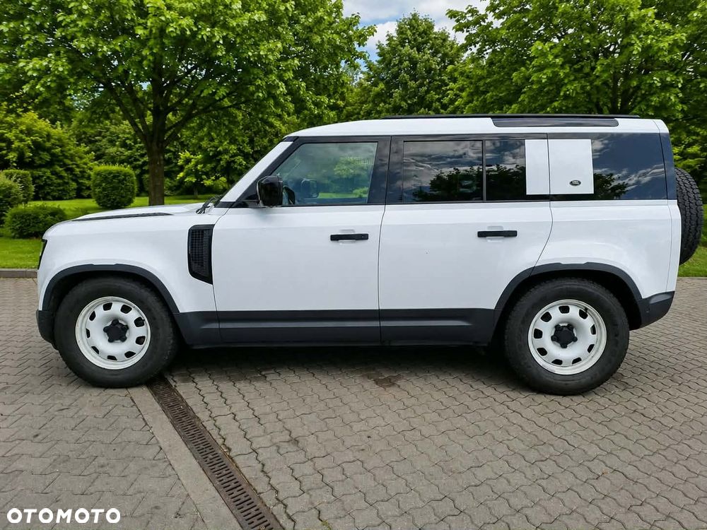 Land Rover Defender - 2