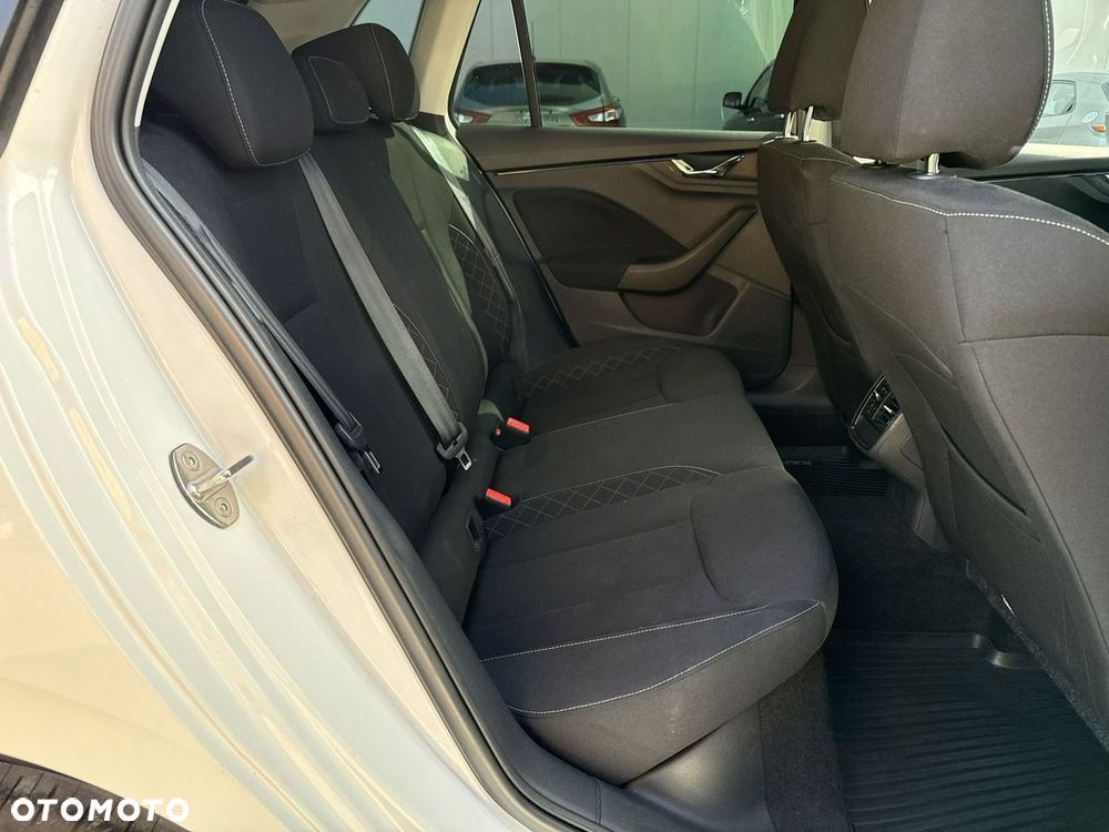 Skoda Kamiq 1.0 TSI Ambition DSG - 18