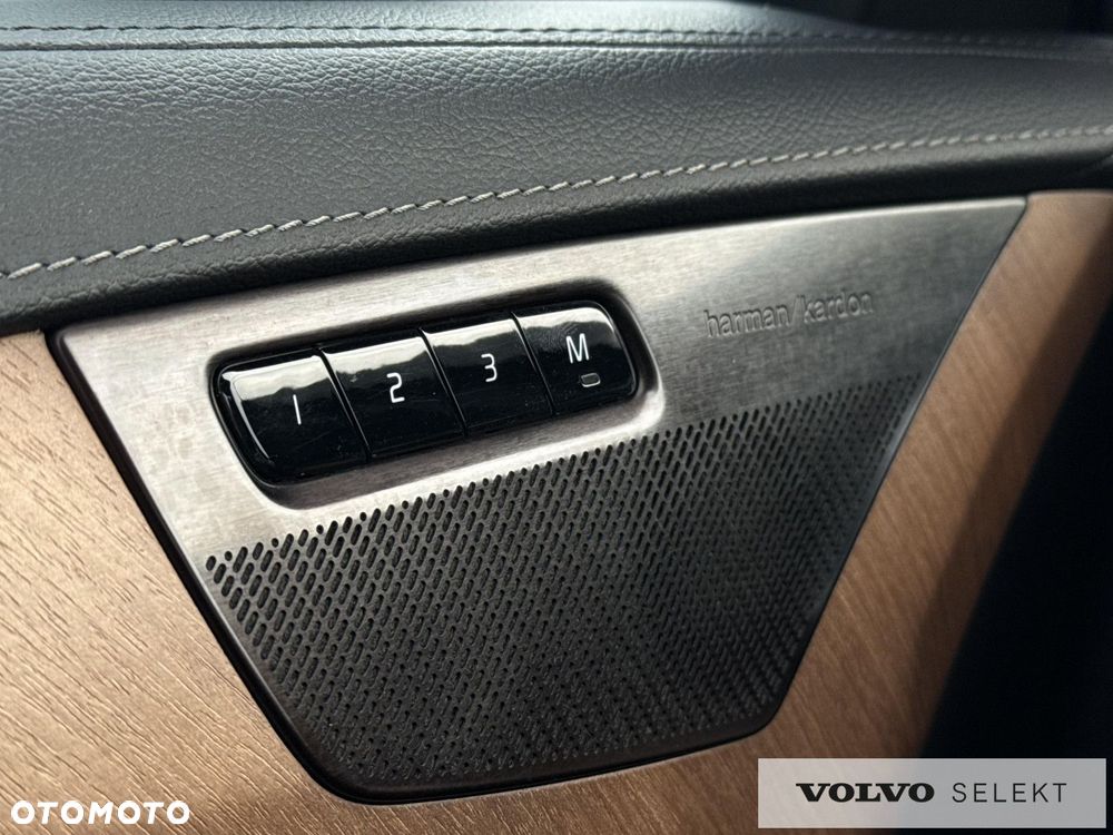 Volvo XC 90 - 23