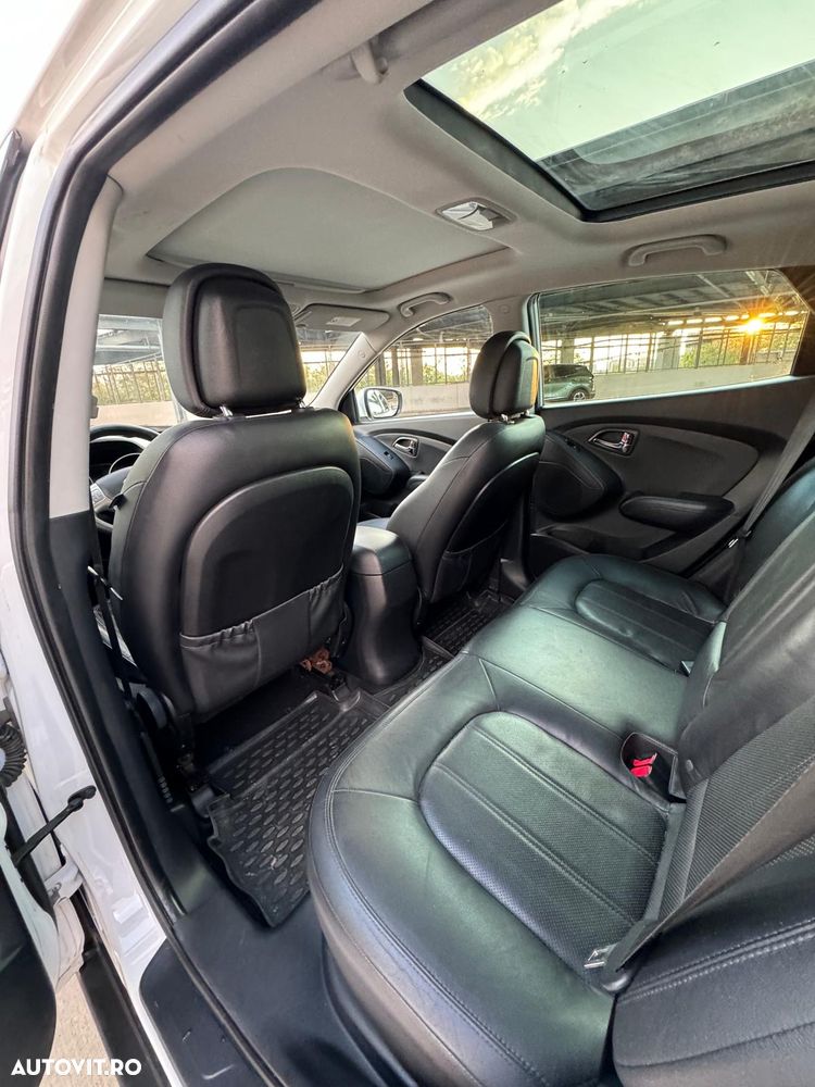 Hyundai ix35 2.0 CRDI 4WD Automatik Premium - 12