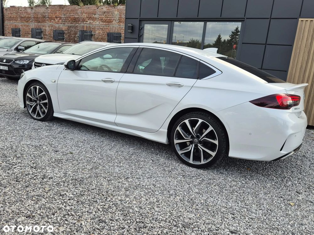 Opel Insignia Sport2.0 Direct InjTurbo 4x4 GSI - 4