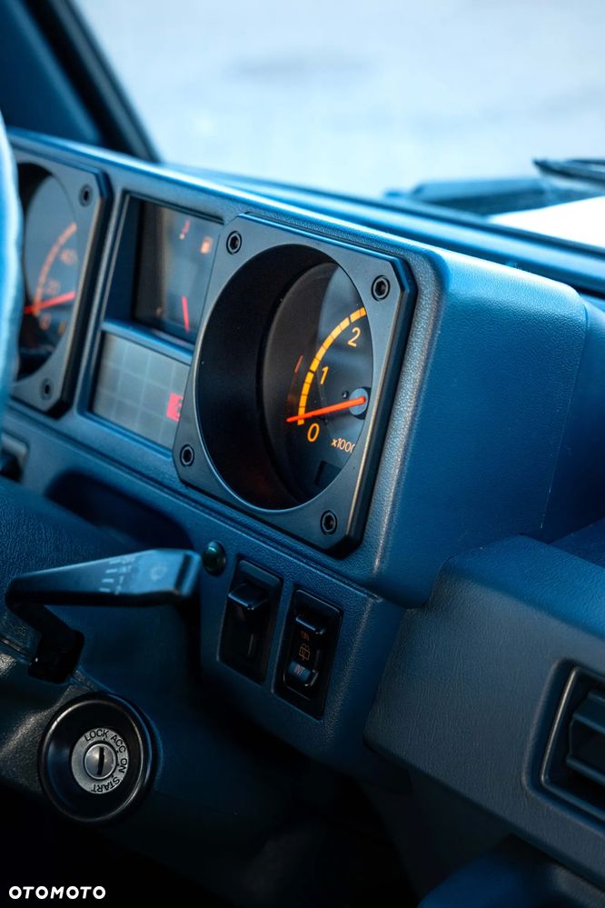 Mitsubishi Pajero - 11
