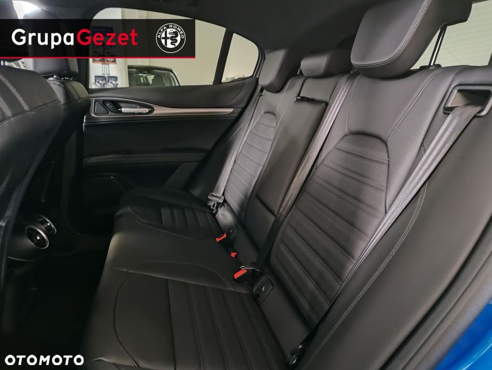 Alfa Romeo Stelvio - 15