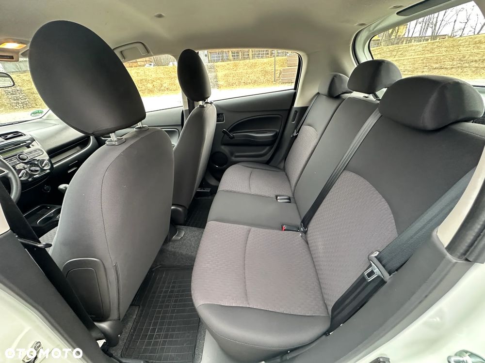 Mitsubishi Space Star - 13