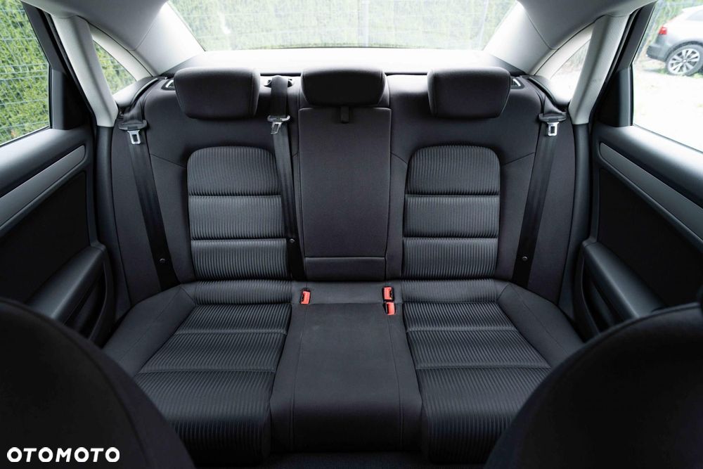 Audi A4 Limousine 2.0 TDI - 19