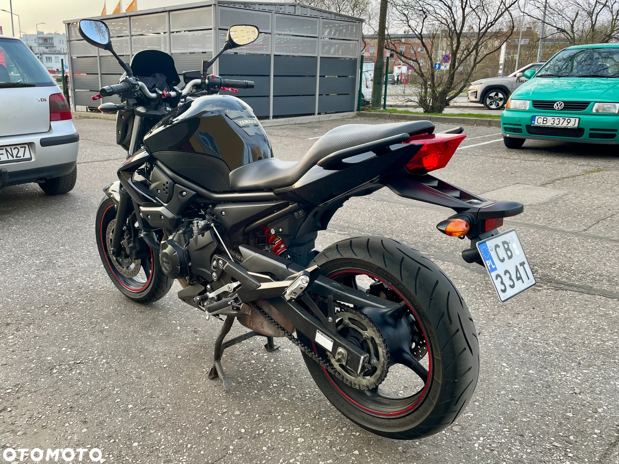 Yamaha XJ - 6