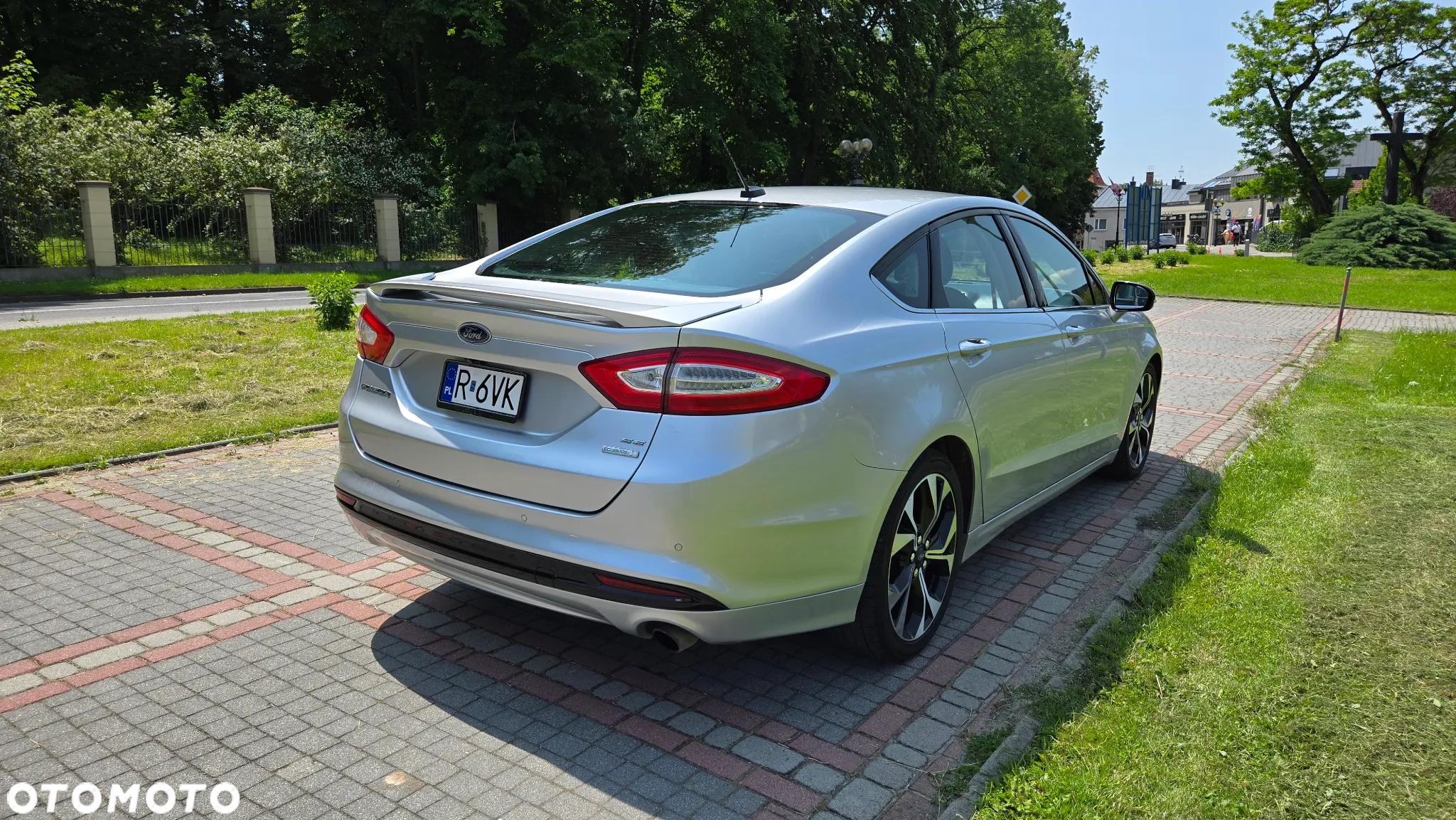 Ford Fusion - 4