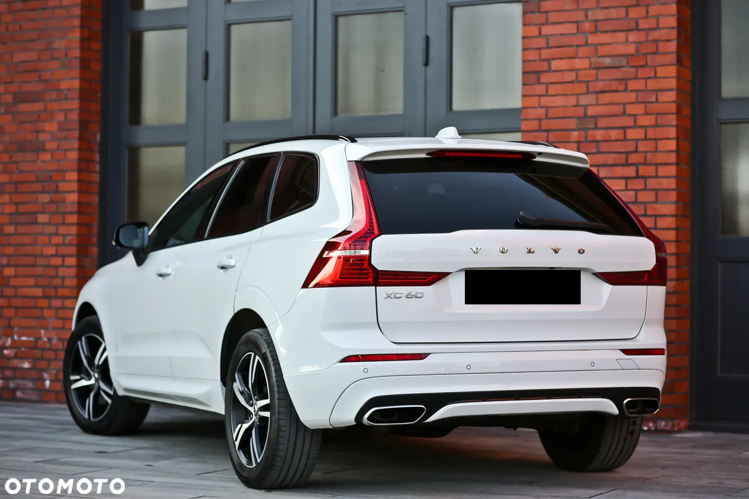 Volvo XC 60 D5 AWD Geartronic RDesign - 13