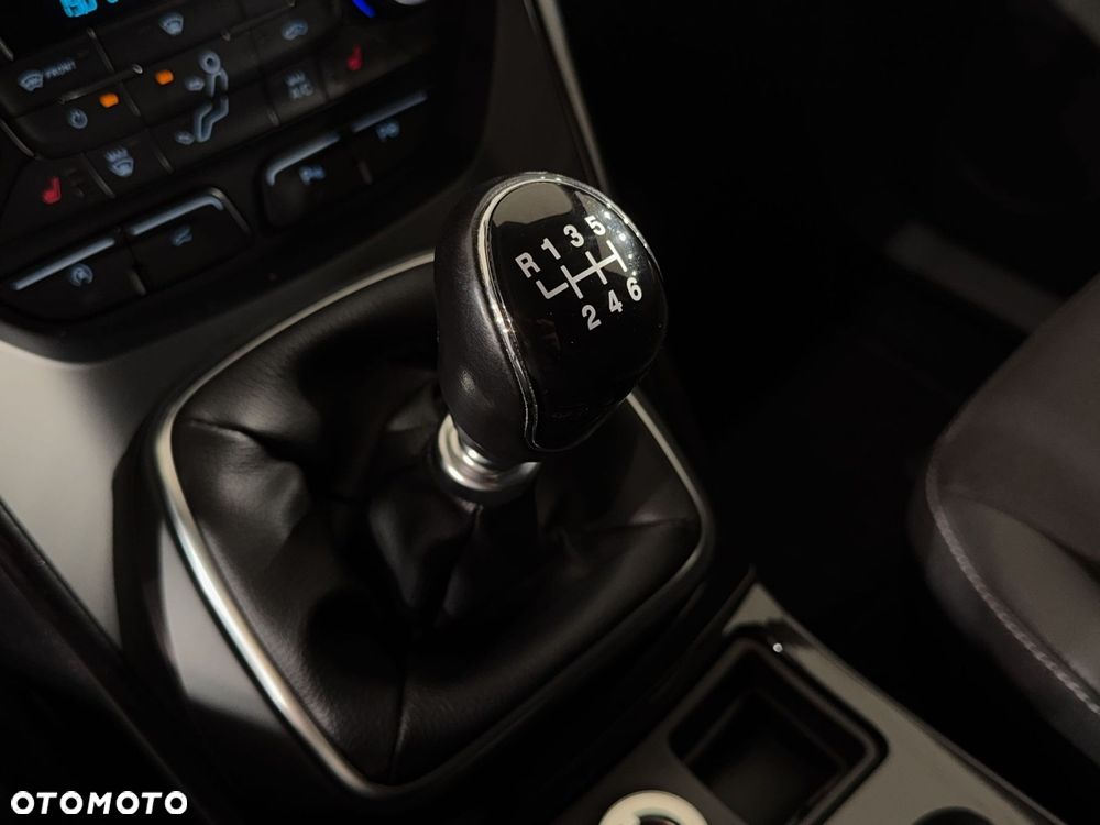Ford Kuga - 26