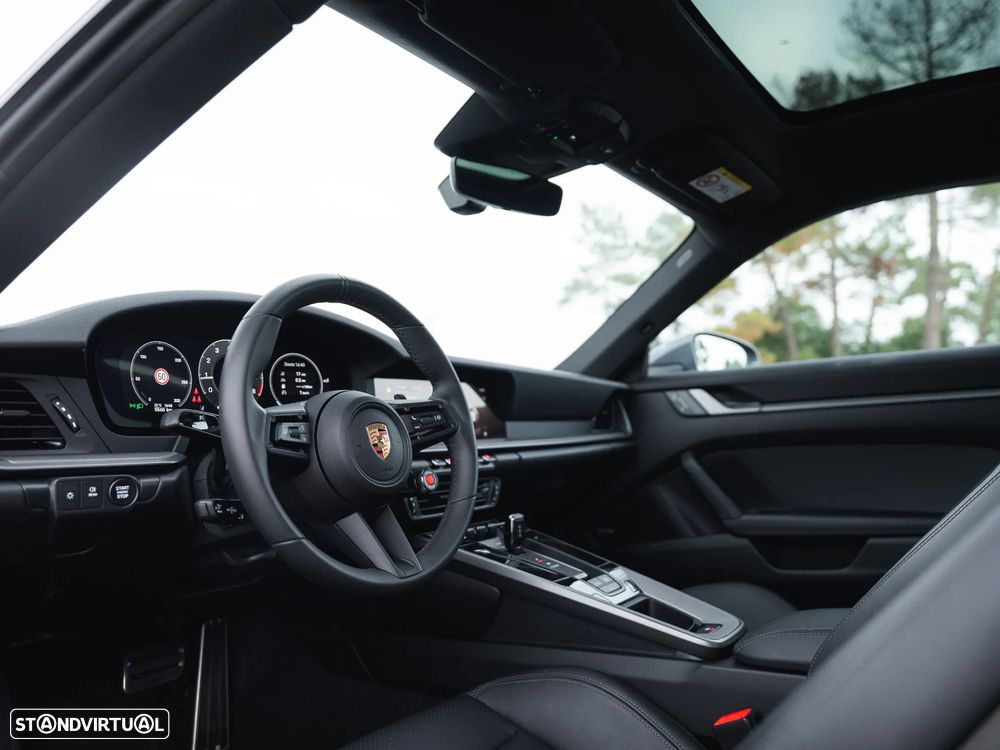 Porsche 911 (992) Carrera - 13