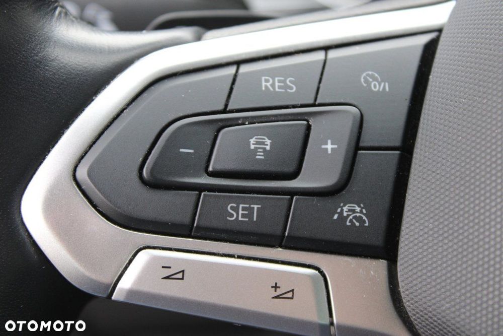 Volkswagen Passat - 28