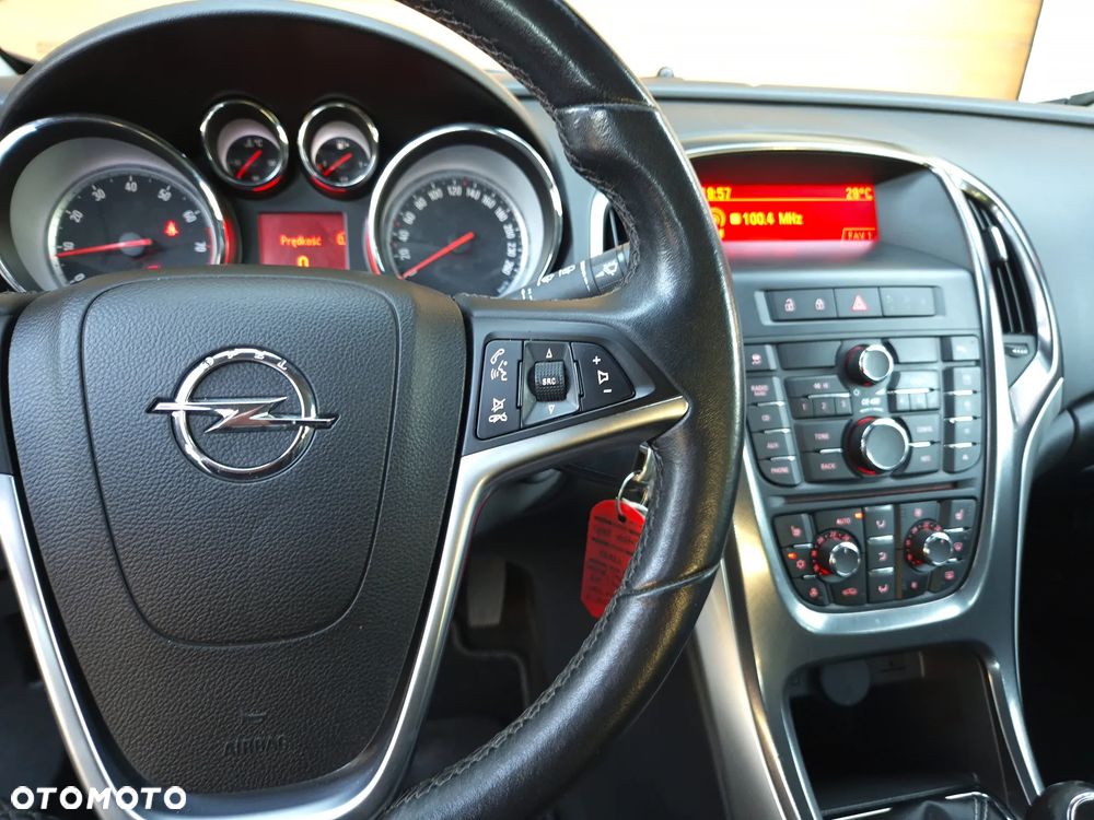 Opel Astra 1.6 Turbo Innovation - 22