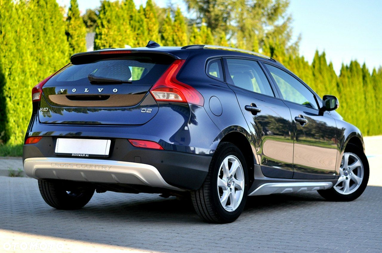 Volvo V40 Cross Country D2 Momentum - 3