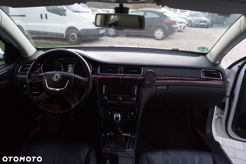 Skoda Superb 2.0 TDI Exclusive - 39