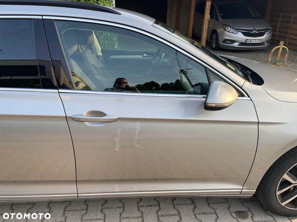 Volkswagen Passat 1.8 TSI BMT Comfortline - 10