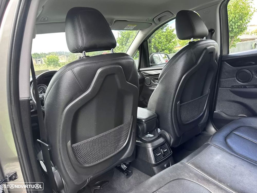 BMW 218 Active Tourer d Line Sport - 54