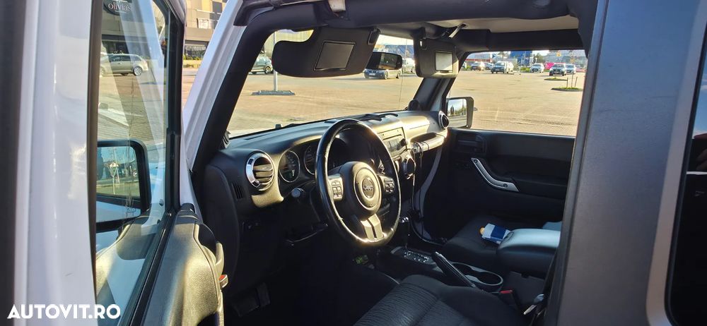 Jeep Wrangler 2.8 CRD Automatik Rubicon - 8