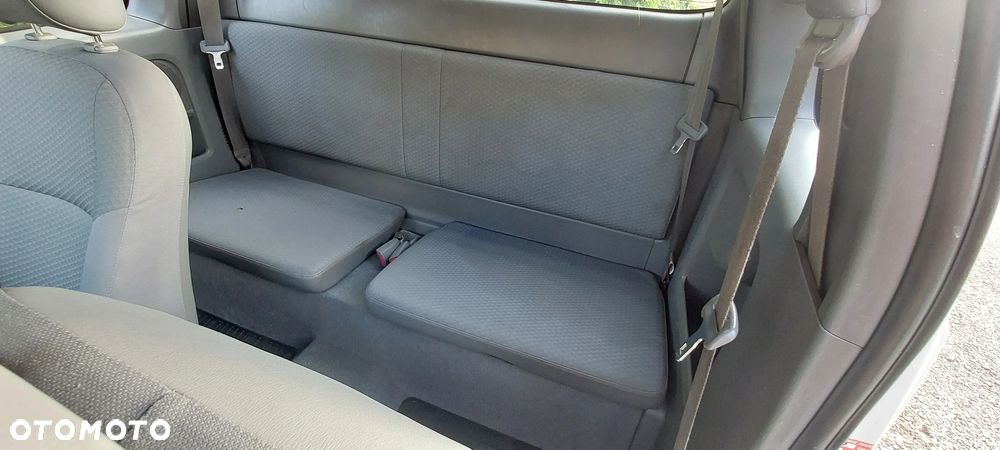 Toyota Hilux 4x4 Extra Cab - 27