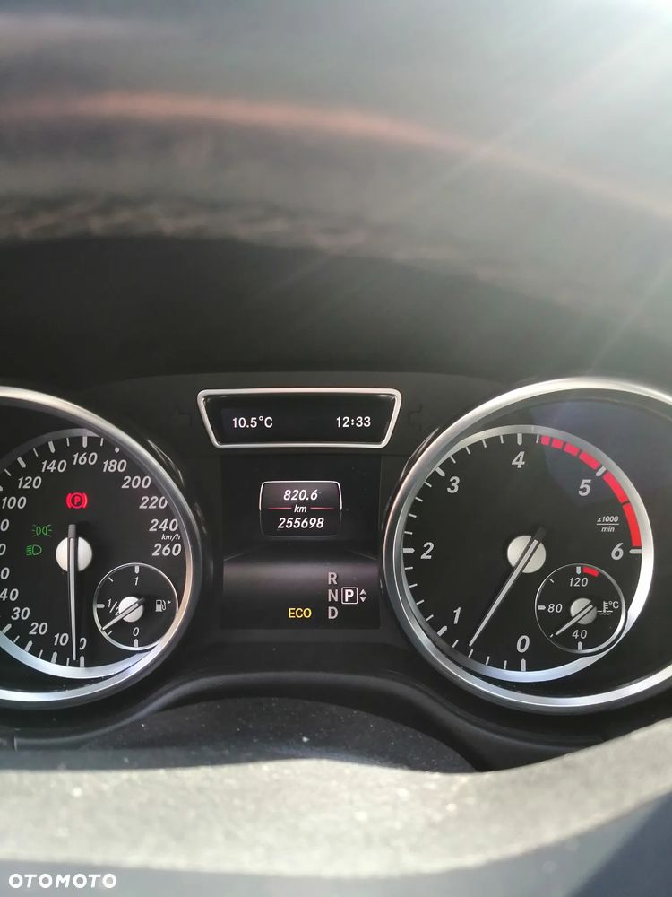 Mercedes-Benz ML - 8