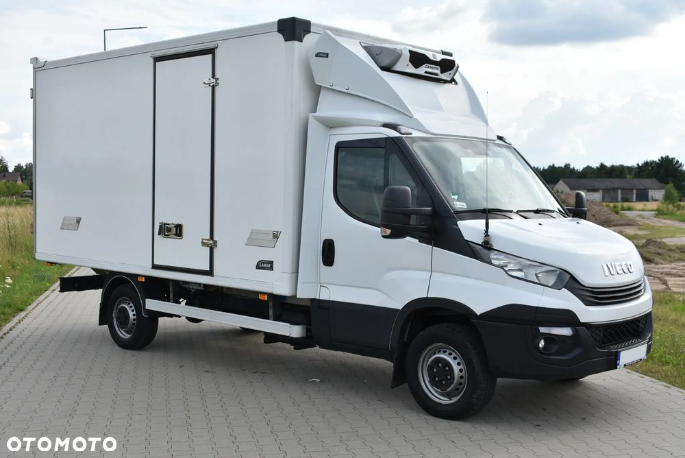 Iveco 35S18 Chłodnia Kontener 8 Palet 2018 Zanotti Z350S 230V