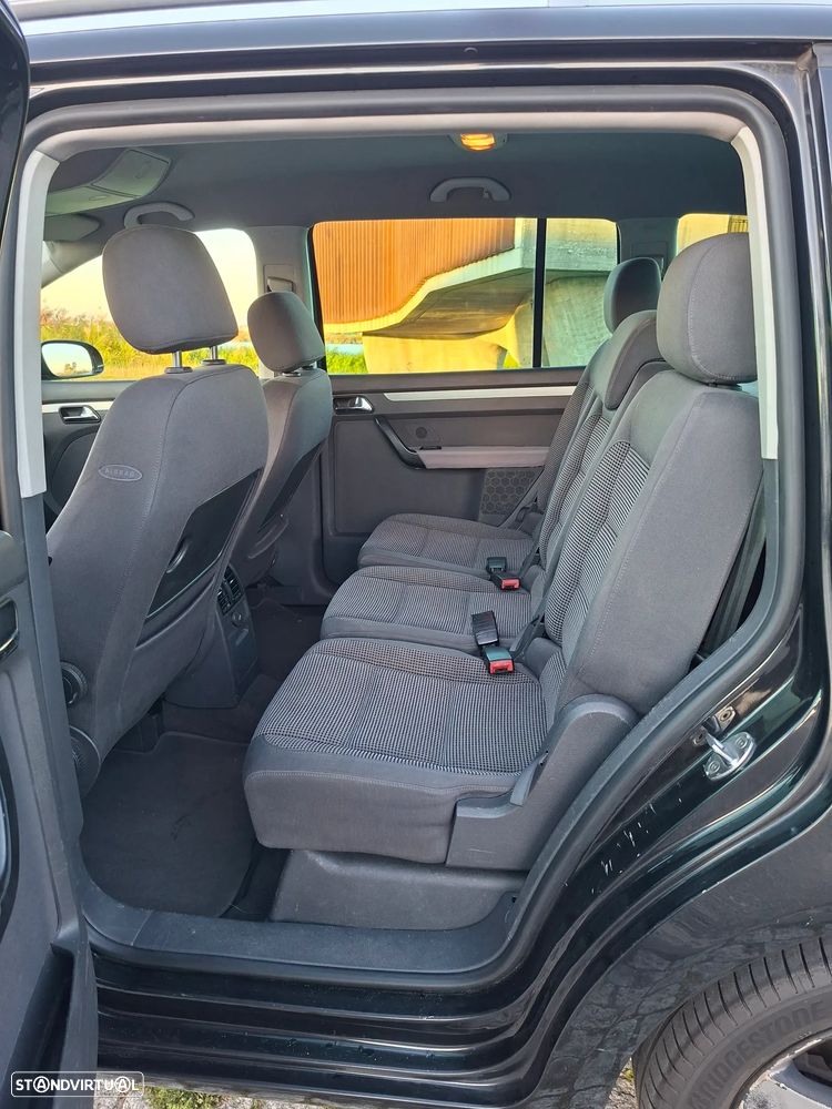 VW Touran 2.0 TDI Highline EC 7L - 11