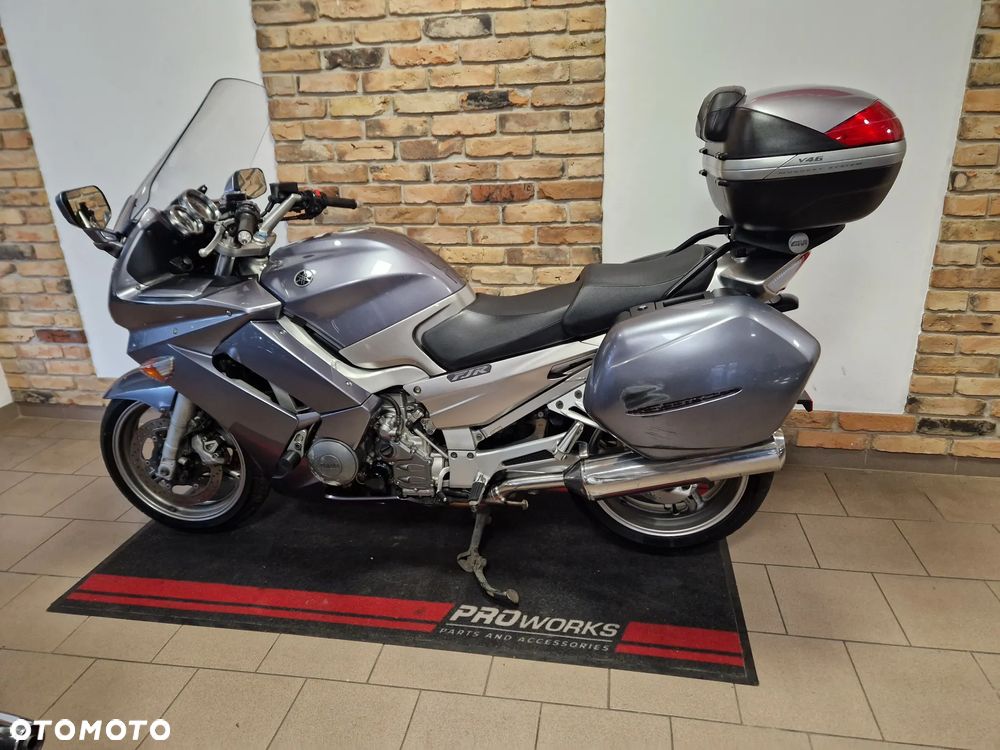Yamaha FJR - 18