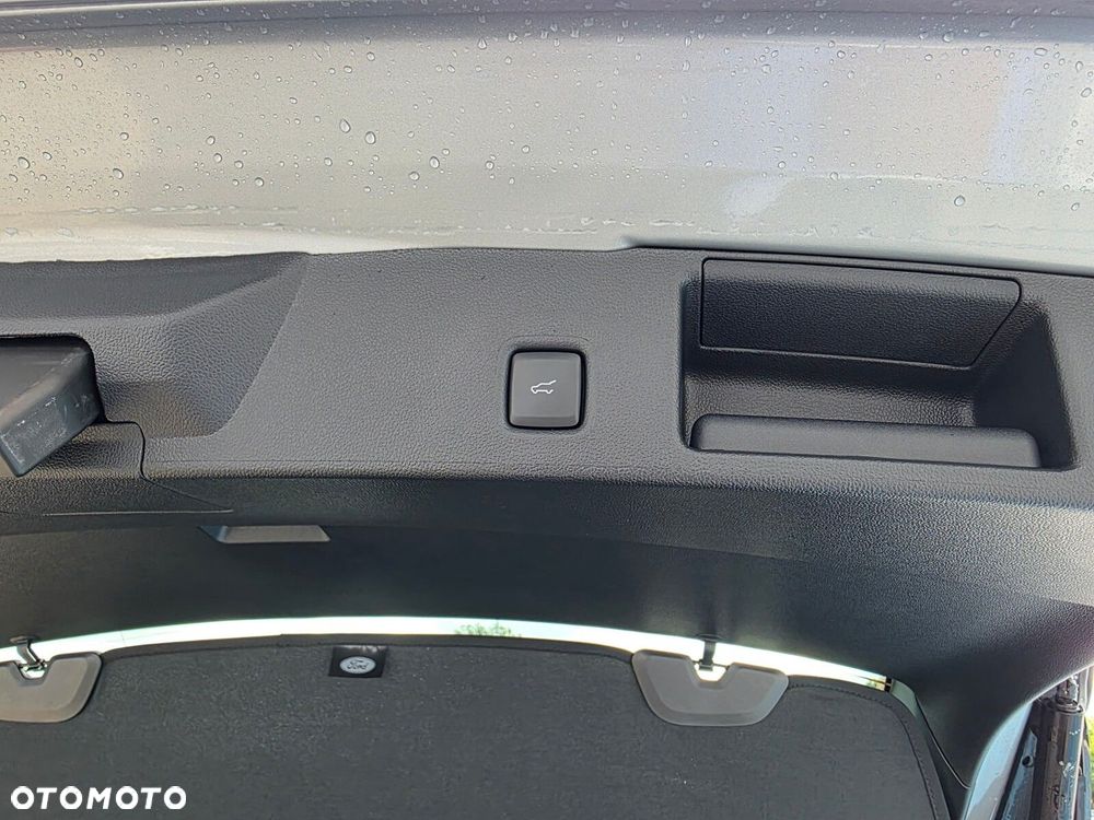Ford Kuga - 33