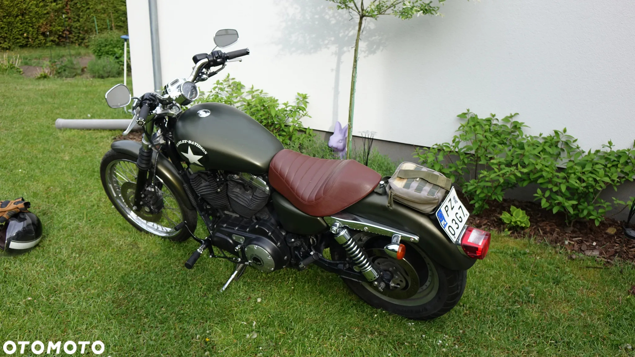 Harley-Davidson Sportster Custom 883C - 5