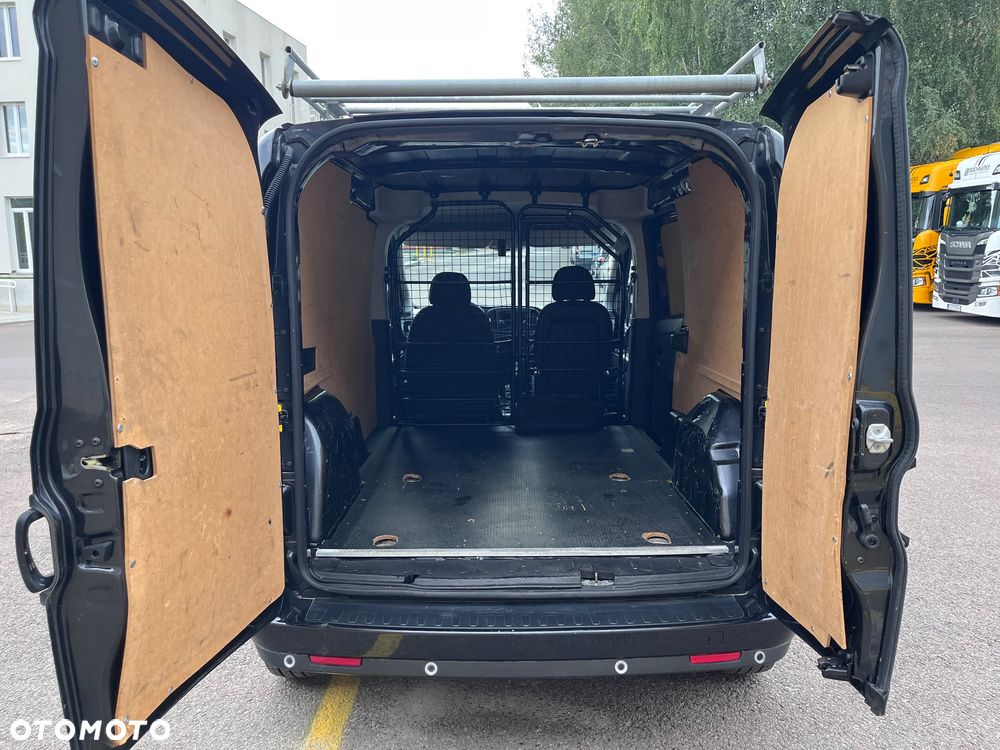Fiat Doblo - 17