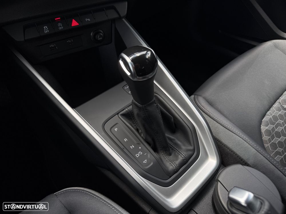 Audi A1 Sportback 30 TFSI Advanced S tronic - 33