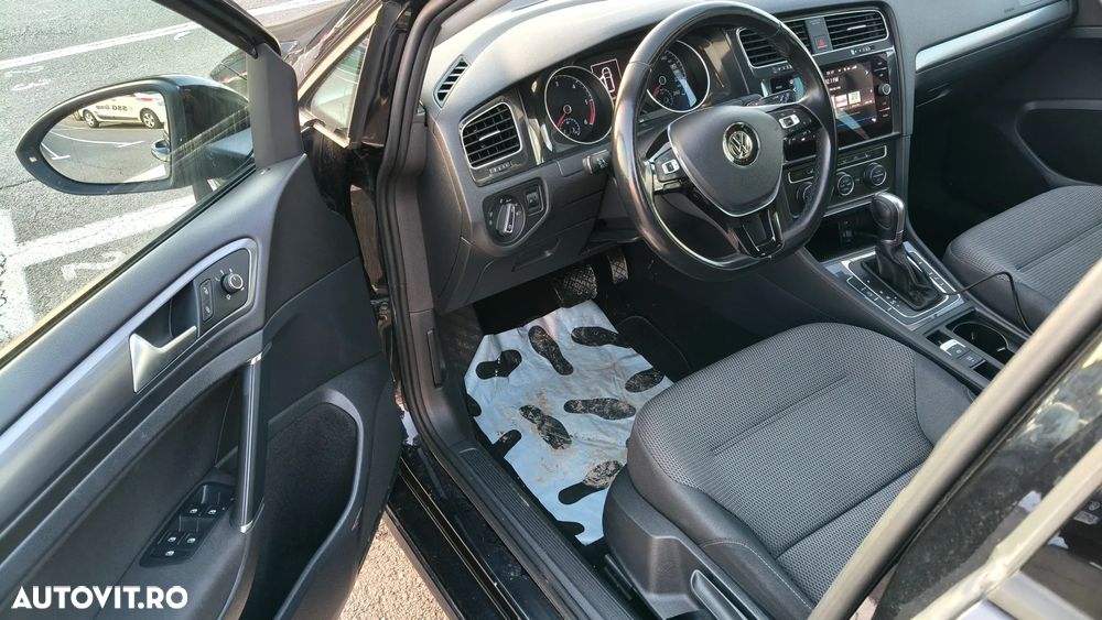 Volkswagen Golf 1.6 TDI (BlueMotion Technology) DSG Comfortline - 21